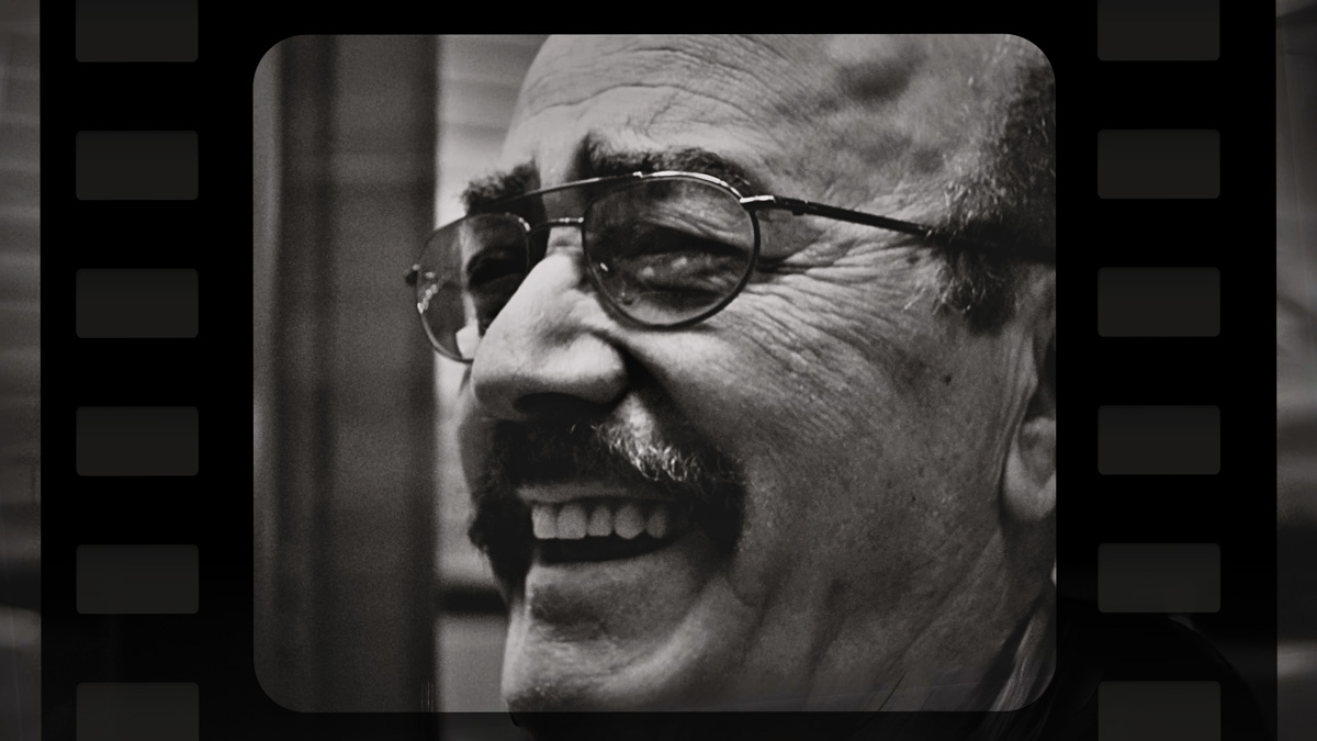 Porträt – Mann lacht