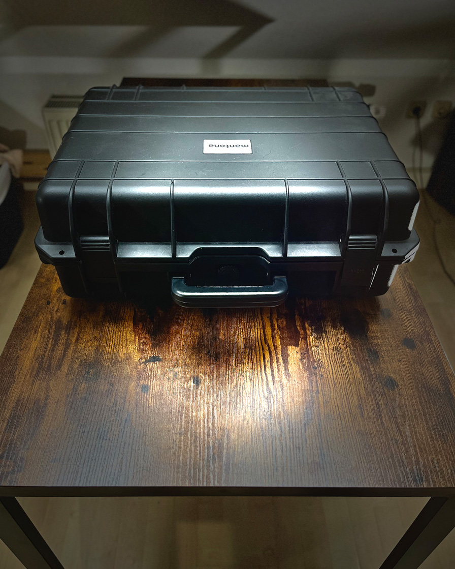 Objektivkoffer – Mantona Koffer geschlossen